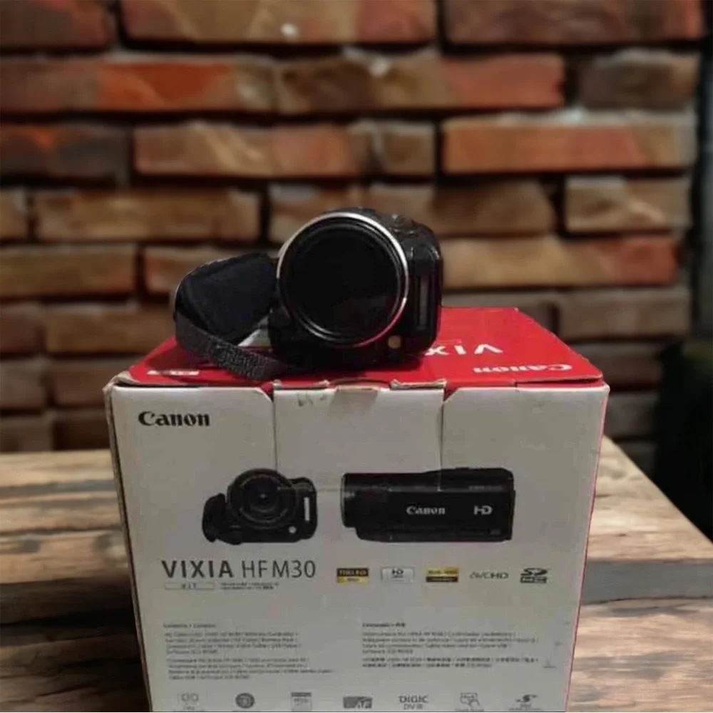 Canon HD VIXIA HF M30